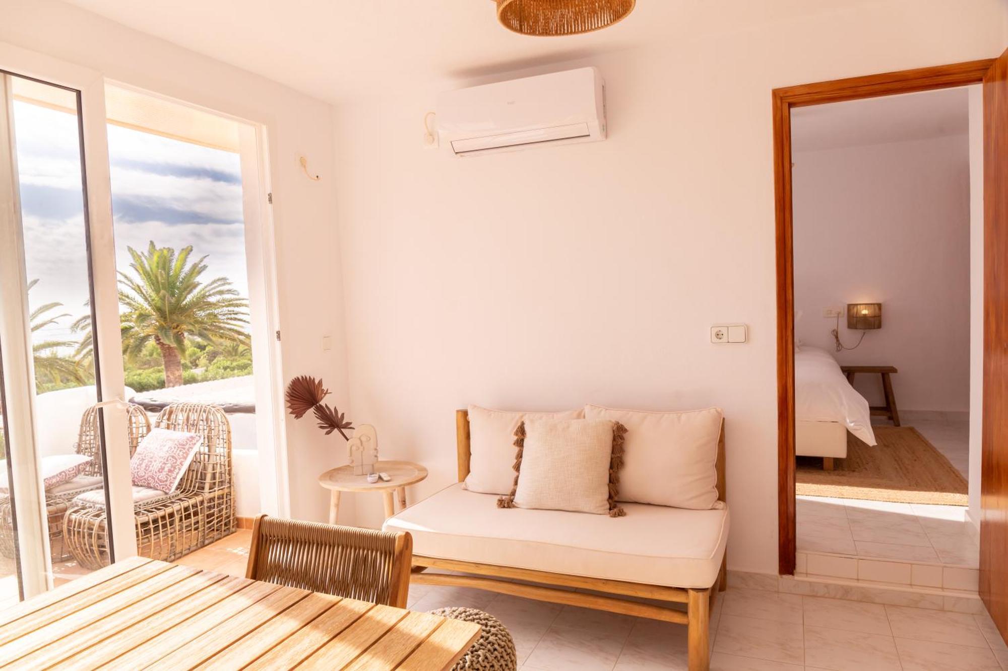 Unio Ibiza - Adults Only Hotel Кала Вадела Стая снимка