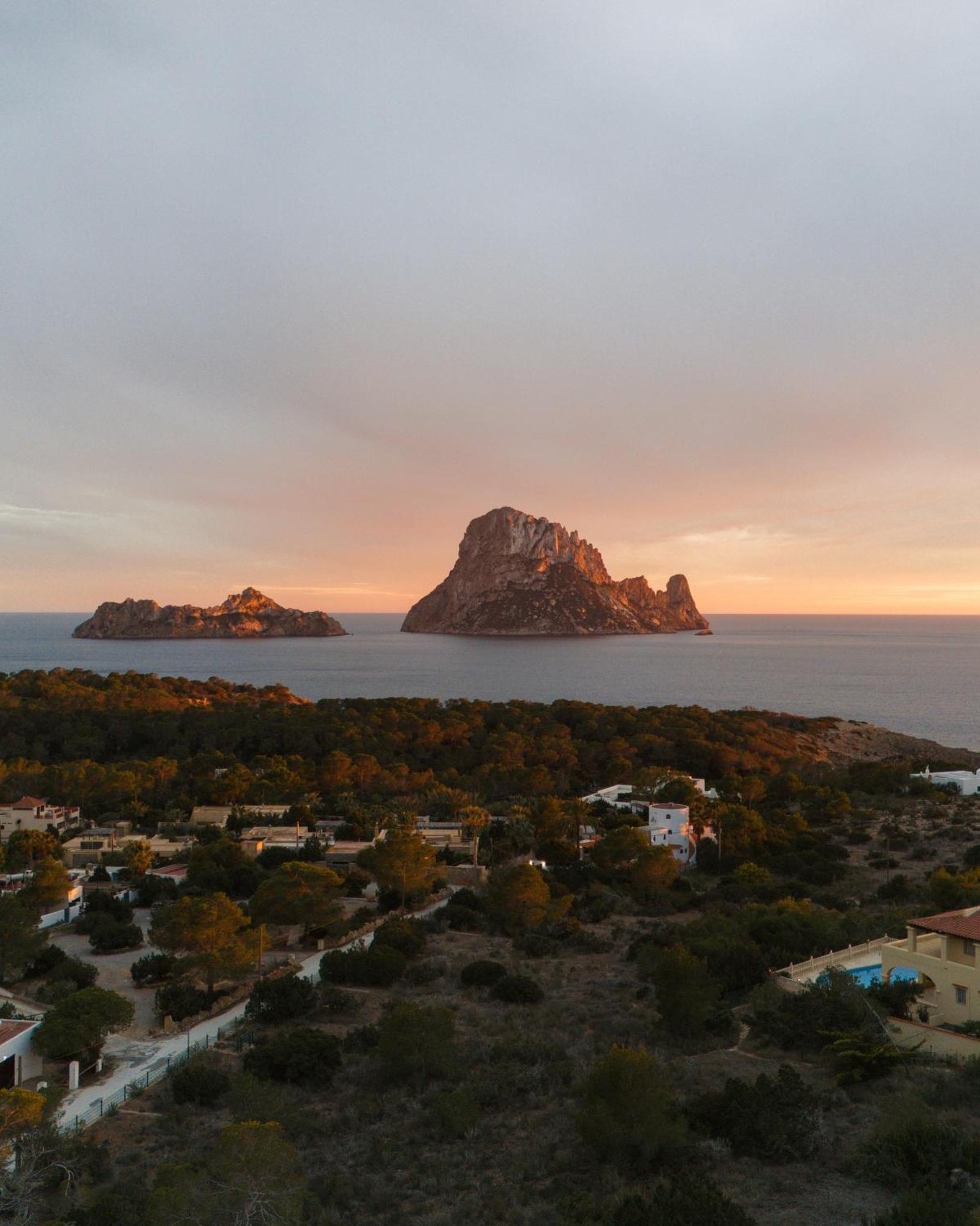 Unio Ibiza - Adults Only Hotel Кала Вадела Екстериор снимка